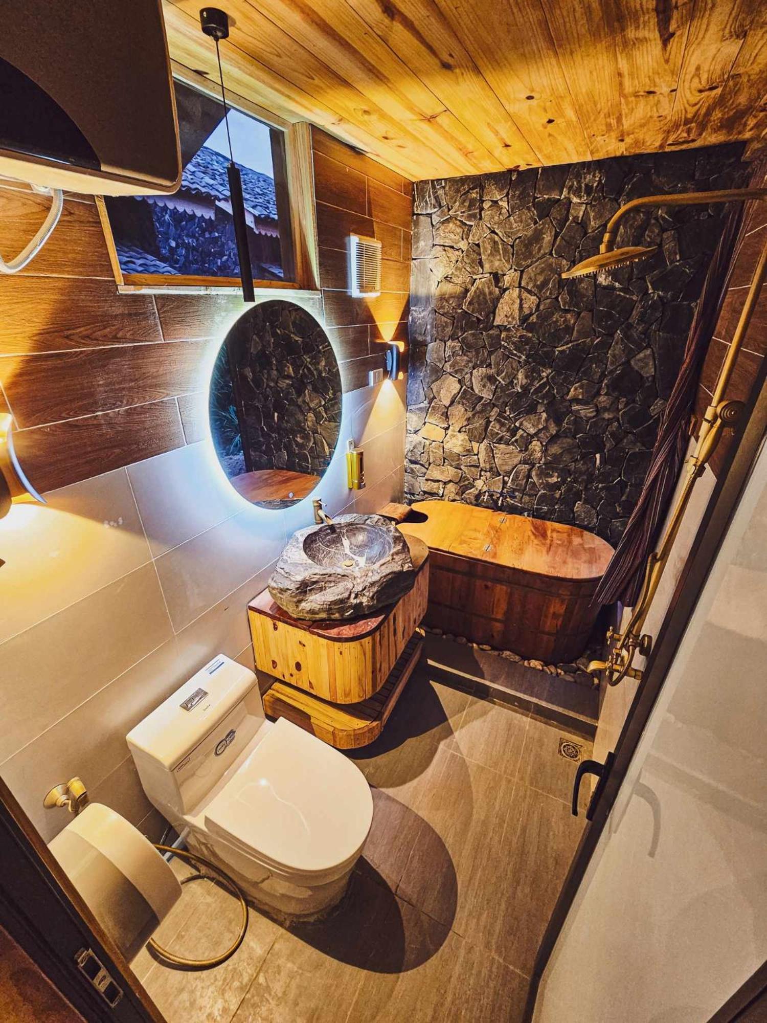 Làng Cac Chien'S Lodge Du Gia المظهر الخارجي الصورة