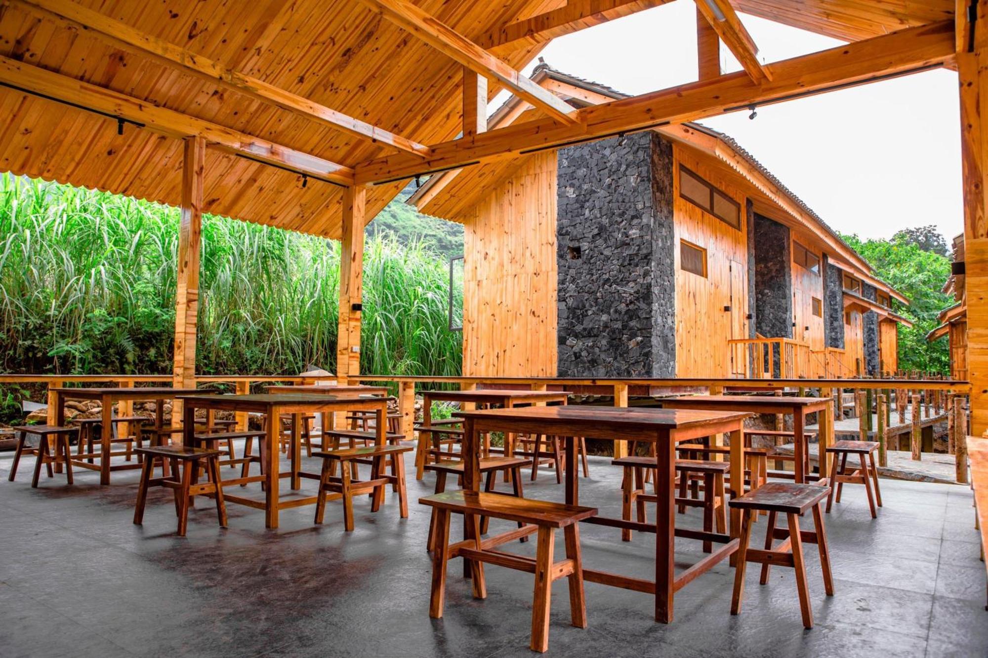 Làng Cac Chien'S Lodge Du Gia المظهر الخارجي الصورة